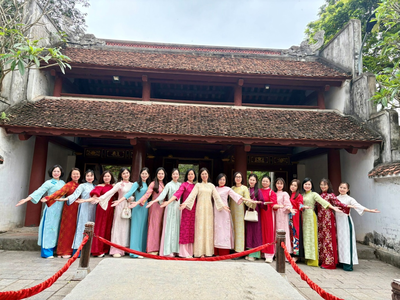 D:\Nam hoc 2025 - 2026\Tin tuc, Su kien\16 8-3-2026\z7601141046931_1ab9be50c4b7ba8610e18e4fd410551c.jpg