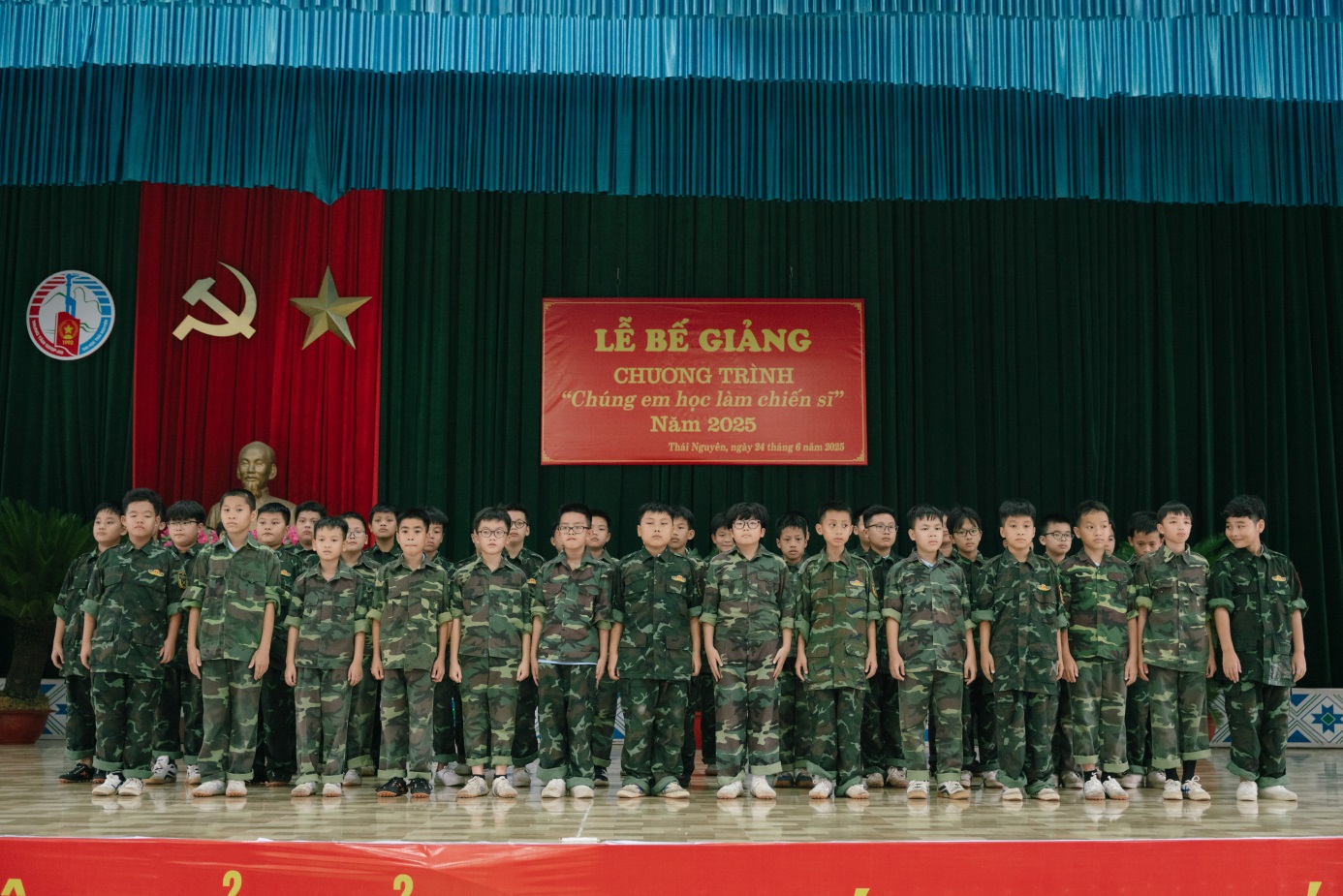 D:\Nam hoc 2024 - 2025\Chung em hoc lam chien si\Truyen thong\Dot 2\Ngay 10 (24.6.2025)\24.6 Chiến sỹ nhí\Up\TUN07405.jpg
