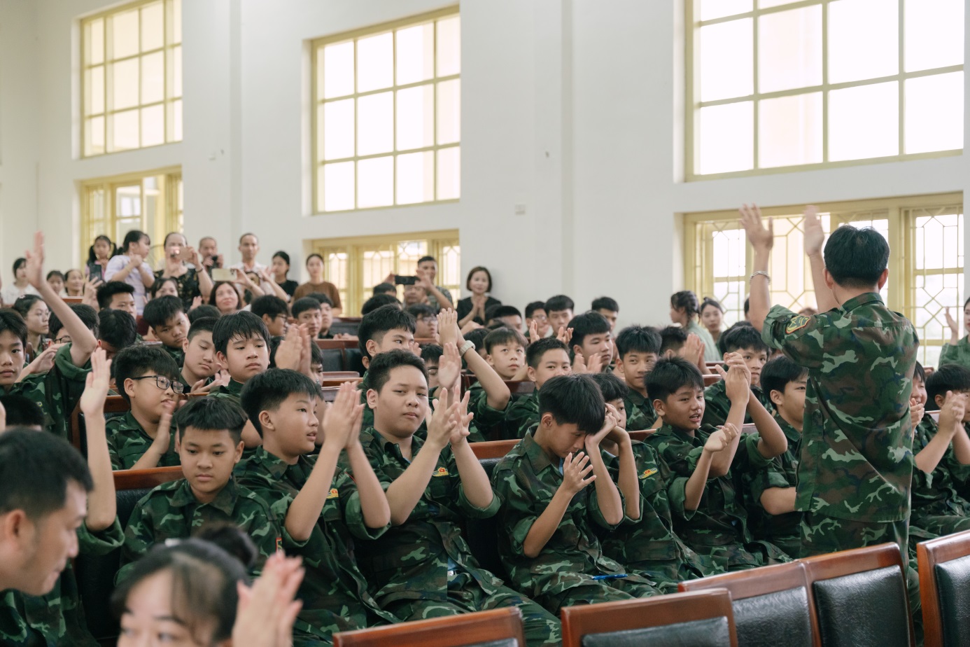 D:\Nam hoc 2024 - 2025\Chung em hoc lam chien si\Truyen thong\Dot 2\Ngay 10 (24.6.2025)\24.6 Chiến sỹ nhí\Up\TUN07448.jpg