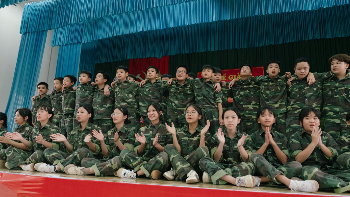 D:\Nam hoc 2024 - 2025\Chung em hoc lam chien si\Truyen thong\Dot 2\Ngay 10 (24.6.2025)\24.6 Chiến sỹ nhí\Up\TUN07456.jpg