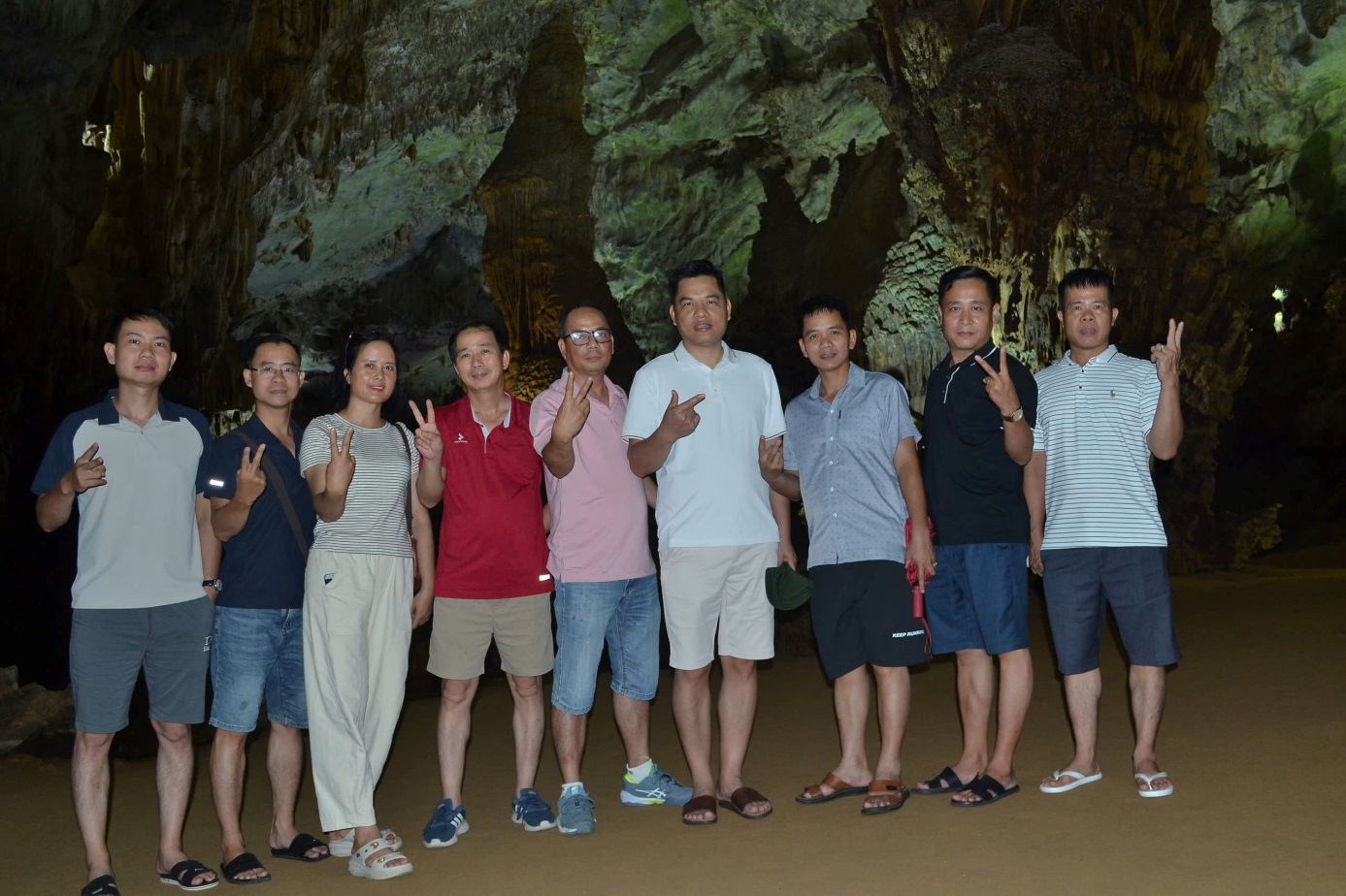 D:\Nam hoc 2025 - 2026\Tin tuc, Su kien\26 Hoat dong ve nguon, tham quan, nghi duong\1787284361824_7150951113507126171_7150951113507126171_671e84d8d47a350f8db41efdca572035.jpg